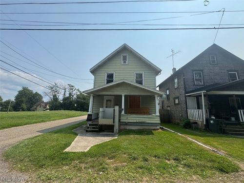 1958 4th Street Ne, Canton, OH, 44704 | Card Image