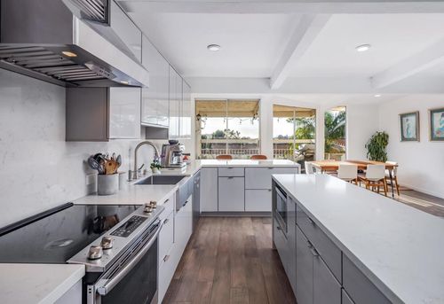 unit-38-2331 Caringa Way, Carlsbad, CA, 92009-6373 | Card Image