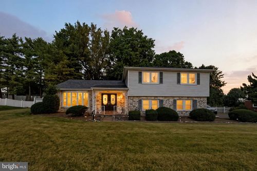 985 Milkweed Ln, HUNTINGDON VALLEY, PA, 19006-3313 | Card Image