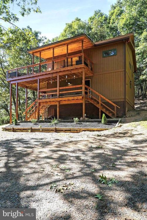 1807 Constant Run Rd, GREAT CACAPON, WV, 25422-3652 | Card Image