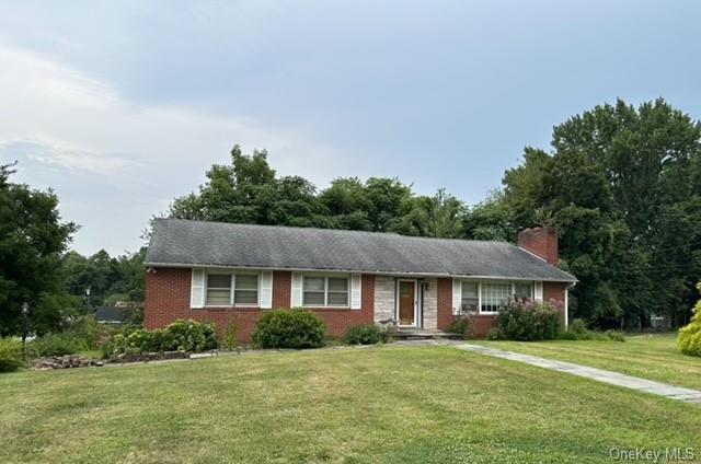 Willow Pkwy, New Windsor, NY 12553