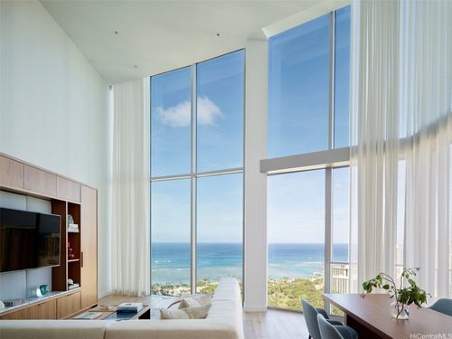 ph-a-2139 Kuhio Ave, Honolulu, HI, 96815-2378 | Card Image