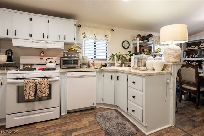 3280 Del Monte St, House other with 2 bedrooms, 2 bathrooms and null parking in Laughlin NV | Image 9