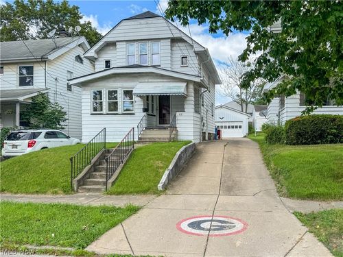 418 E Prospect St, Girard, OH, 44420-2636 | Card Image