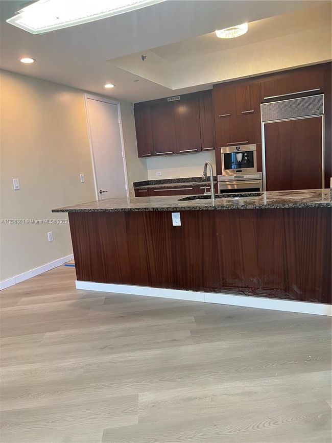 APT-707 - 16001 Collins Ave, Condo with 3 bedrooms, 3 bathrooms and null parking in Sunny Isles Beach FL | Image 7
