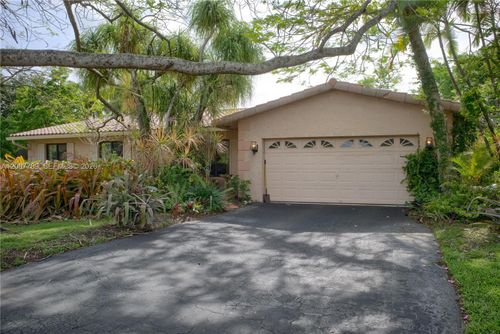 11075 Nw 38th St, Coral Springs, FL, 33065-2773 | Card Image