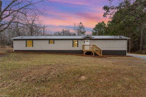 616 Burney Rd, Asheboro, NC, 27205-1324 | Card Image