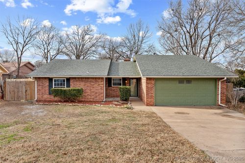 1001 May Ln, Bartlesville, OK, 74006-5624 | Card Image