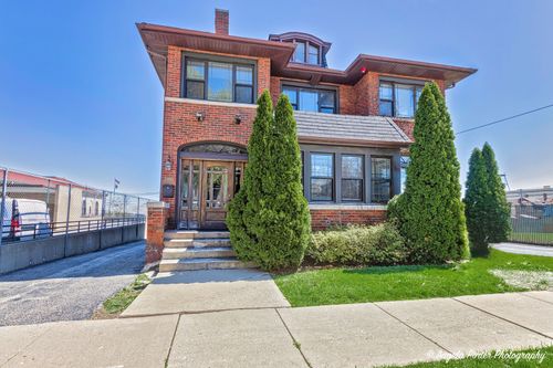 319 N County St, WAUKEGAN, IL, 60085-4265 | Card Image