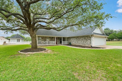 639 S Rough Creek Ct, Granbury, TX, 76048-2904 | Card Image