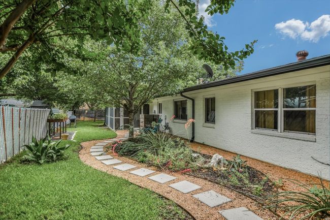View of yard | Image 19