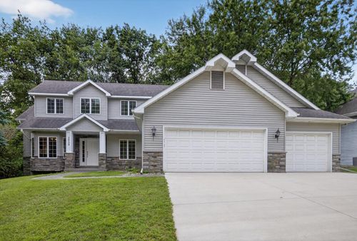 2032 Fox Valley Dr Sw, Rochester, MN, 55902-3447 | Card Image