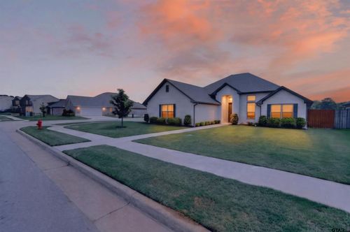 412 Meadows Ct, Chandler, TX, 75758-1240 | Card Image