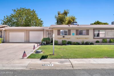 11047 N Coggins Drive, Townhouse with 2 bedrooms, 2 bathrooms and null parking in Sun City AZ | Image 1