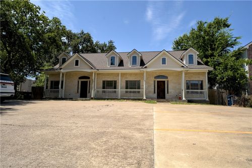 a-402 Nimitz St, College Station, TX, 77840-1738 | Card Image