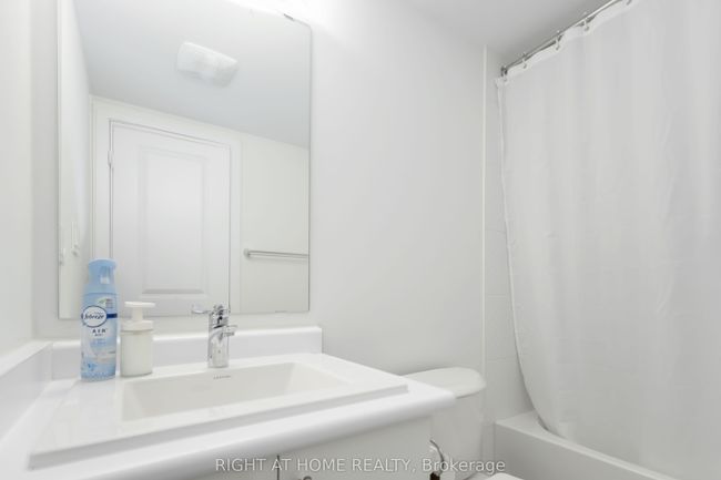1557 Midland Ave, House attached with 4 bedrooms, 4 bathrooms and 1 parking in Scarborough ON | Image 6