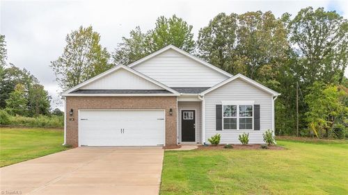 351 Falcon Ln, Lexington, NC, 27295-7731 | Card Image
