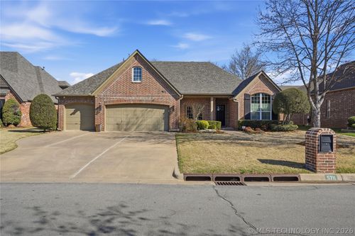 5711 E 110th Pl, Tulsa, OK, 74137-7281 | Card Image