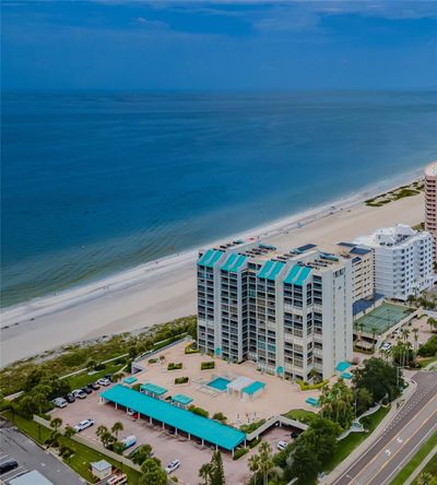 1204 - 1390 Gulf Boulevard, Condo with 3 bedrooms, 2 bathrooms and null parking in Clearwater FL | Image 2