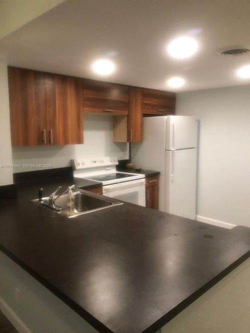 202-3700 N Pine Island Rd, Sunrise, FL, 33351-6556 | Card Image