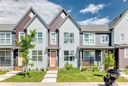 16 Carringvue Way Nw, Calgary, AB, T3P1K8 | Card Image