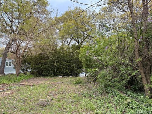 2695 Gary Avenue, Brighton Township, MI, 48114 | Card Image