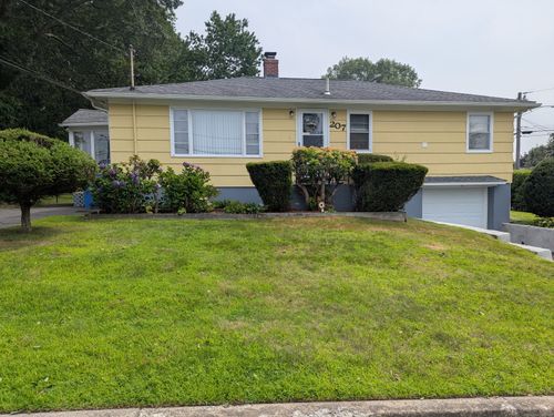 207 Highland Dr, Waterbury, CT, 06708-3650 | Card Image