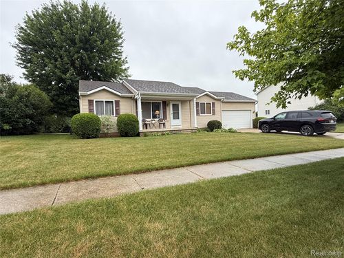 488 Windy Blf, Flushing, MI, 48433-2613 | Card Image