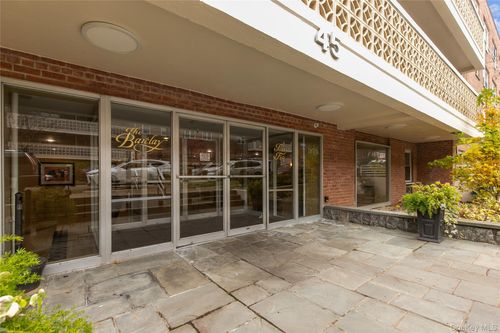 apt-2l-45 Hill Park Ave, Great Neck, NY, 11021-3722 | Card Image