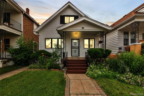 12099 Klinger St, Hamtramck, MI, 48212-2754 | Card Image