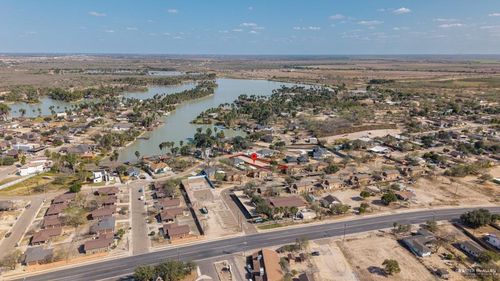 932 S Kika De La Garza Blvd, La Joya, TX, 78560-3901 | Card Image