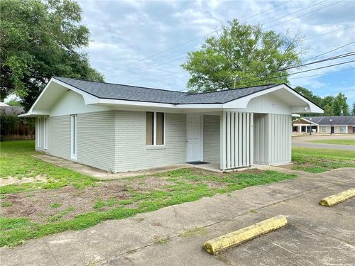 200 N 15th St, Oakdale, LA, 71463-2732 | Card Image