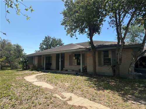 5851 Yucca Trl, Beeville, TX, 78102-8253 | Card Image