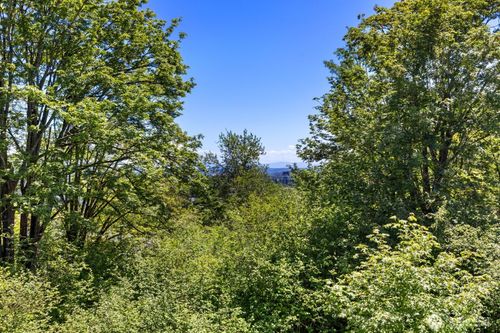 6726 35th Place S, Seattle, WA, 98118 | Card Image
