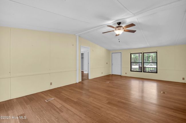 2092 John Henry Store Rd, House other with 3 bedrooms, 2 bathrooms and null parking in Currie NC | Image 6