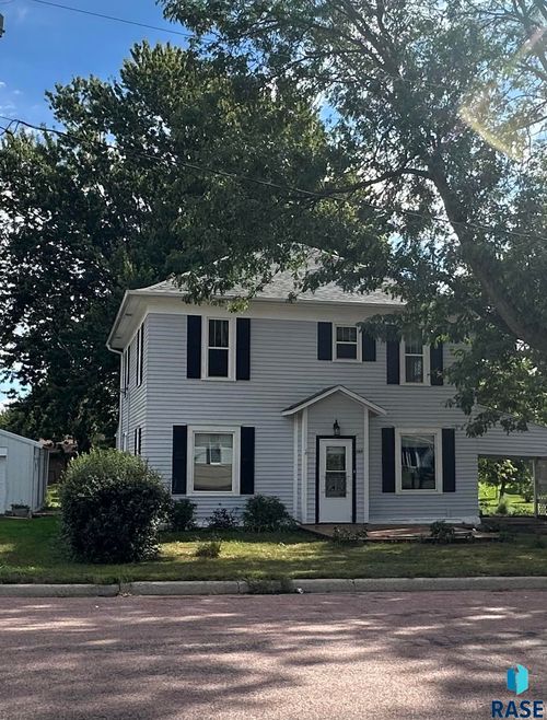 206 N Vermillion St, Howard, SD, 57349-9013 | Card Image