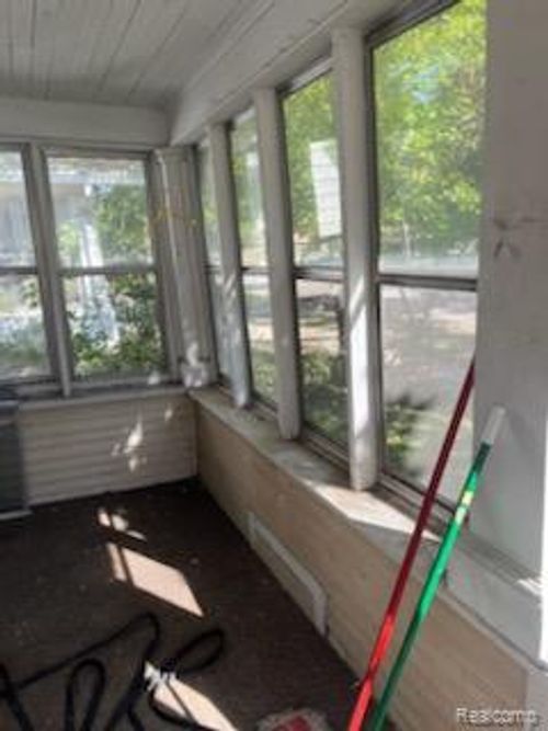 320 Huron Street, Lansing, MI, 48915 | Card Image