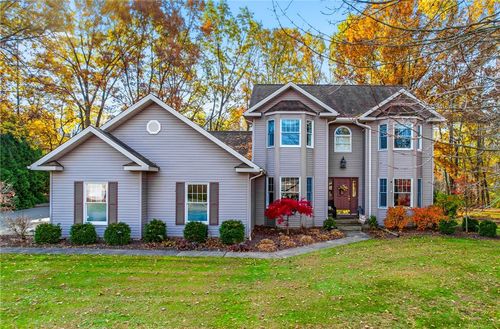 10 Stoney Brook Blvd, Greenville, PA, 16125-7804 | Card Image