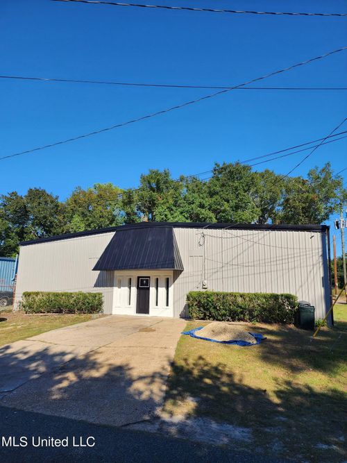3200 B Ave, Gulfport, MS, 39507-2424 | Card Image