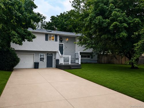 114 Berkeley Ave, Selden, NY, 11784-1904 | Card Image