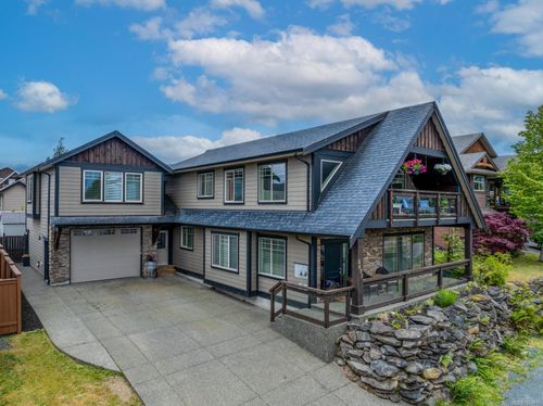 2673 Kendal Ave, Cumberland, BC, V0R1S0 | Card Image
