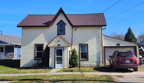 587 Gough St, Lucknow, ON, N0G2H0 | Card Image