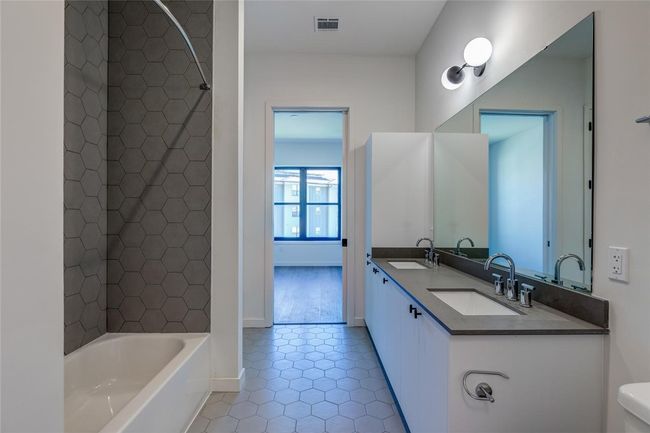 APT-233 - 800 Embassy Dr, Condo with 1 bedrooms, 1 bathrooms and 1 parking in Austin TX | Image 21