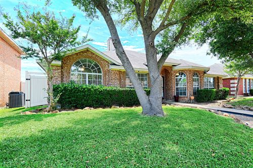1544 Birkenhead Ln, Lancaster, TX, 75134-4114 | Card Image