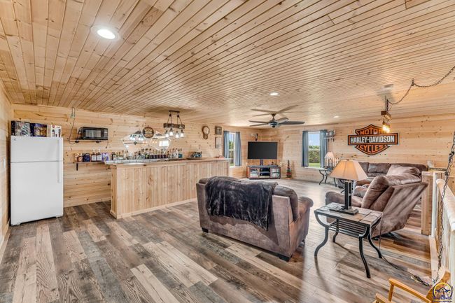14426 110 Th St, House other with 5 bedrooms, 3 bathrooms and null parking in Oskaloosa KS | Image 33