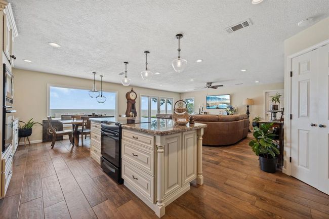 11320 Cedar Gully Rd, House other with 3 bedrooms, 2 bathrooms and 3 parking in Beach City TX | Image 20