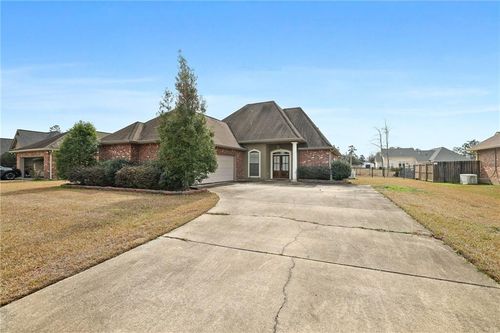 13084 E Coles Creek Loop, Hammond, LA, 70403-2189 | Card Image