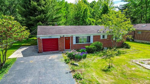 9315 Greenhedge Ln, Loveland, OH, 45140-9347 | Card Image
