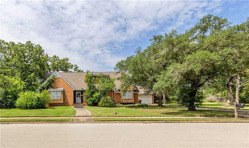 1502 Glade St, College Station, TX, 77840-4364 | Card Image