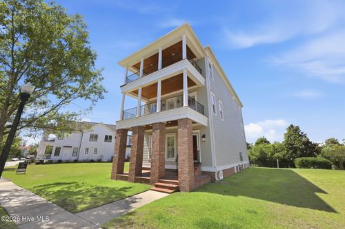 807 E Front St, New Bern, NC, 28560-4077 | Card Image